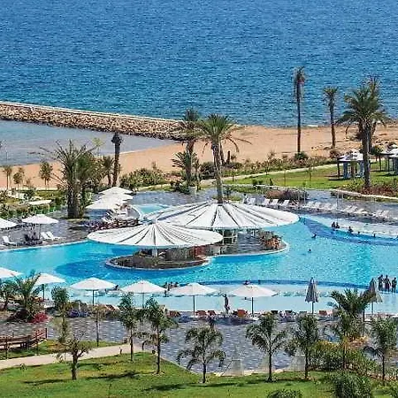 Noah's Ark Deluxe Hotel Vokolidha