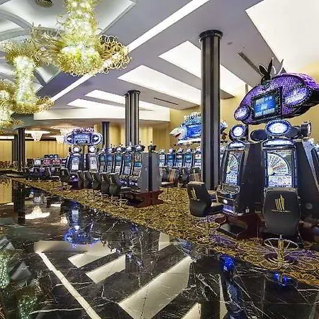 Noah's Ark Deluxe Hotel