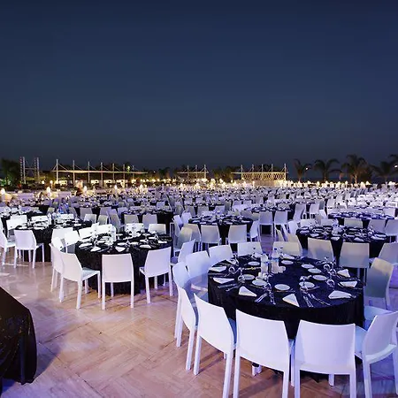 Noah's Ark Deluxe Hotel 5*