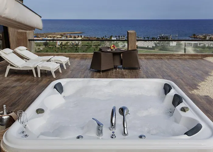 Noah's Ark Deluxe Hotel 5*