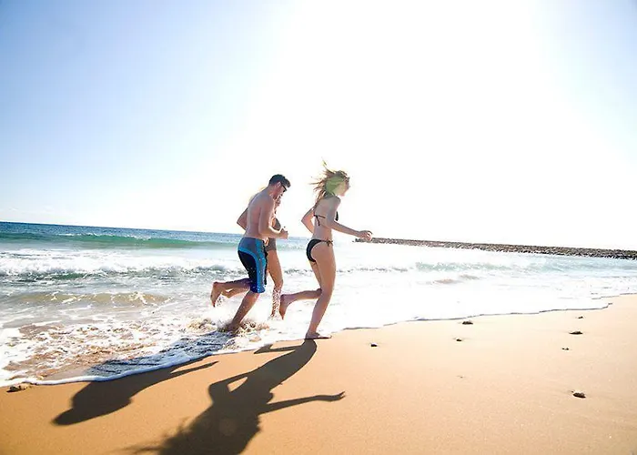 Noah's Ark Deluxe Hotel