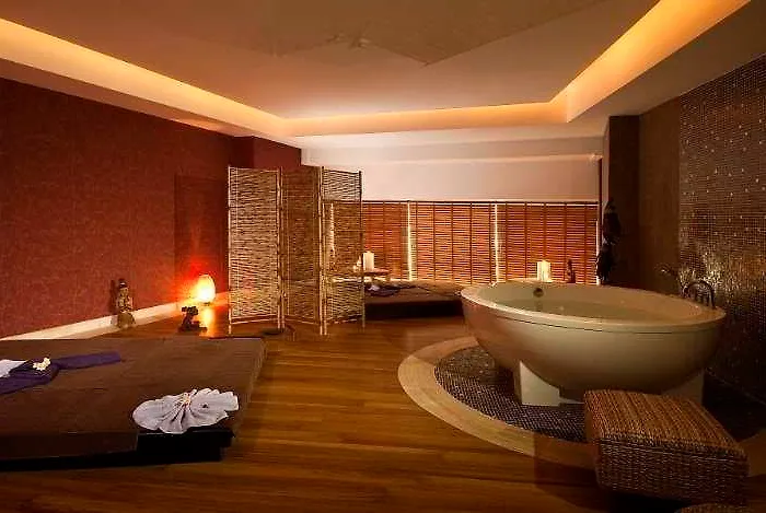 Noah's Ark Deluxe 5*