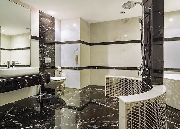 Hotel Noah's Ark Deluxe