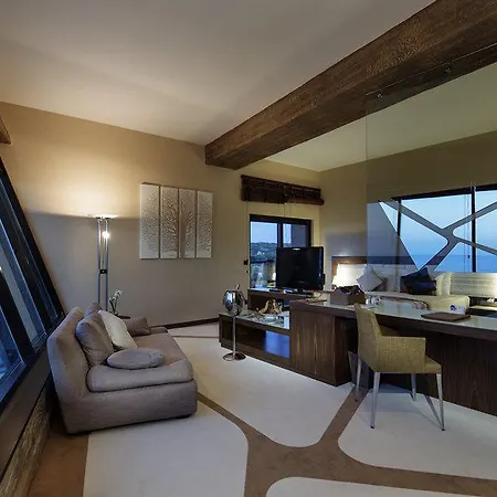 Noah's Ark Deluxe 5*